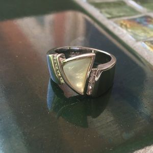 Mother of Pearl Geometric Chunky Ring Size 6